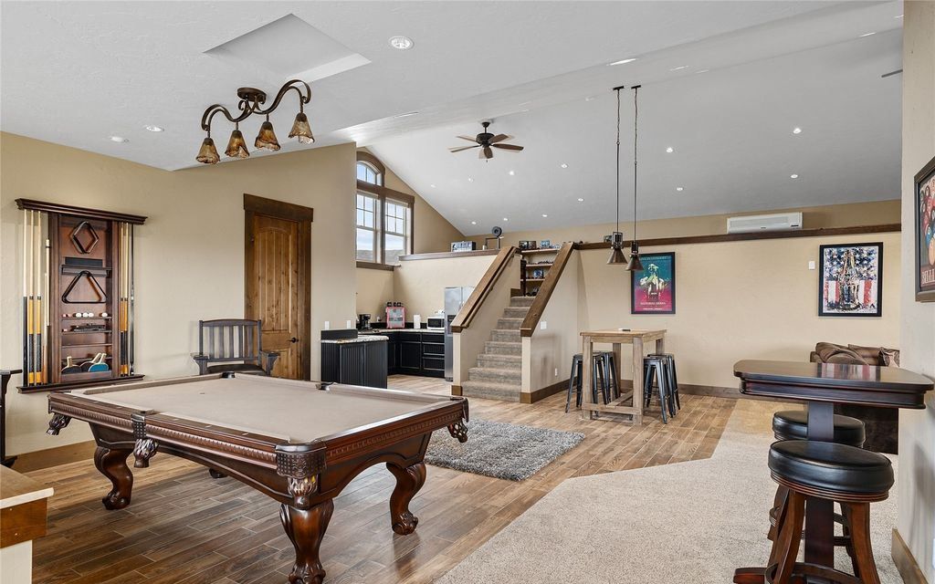 Mountain Retreat Unparalleled Views and Unmatched Luxury in Washington Offered at 3.25 Million 35