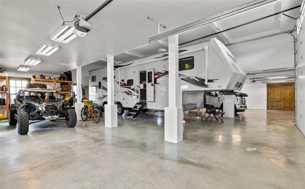 Mountain Retreat Unparalleled Views and Unmatched Luxury in Washington Offered at 3.25 Million 40