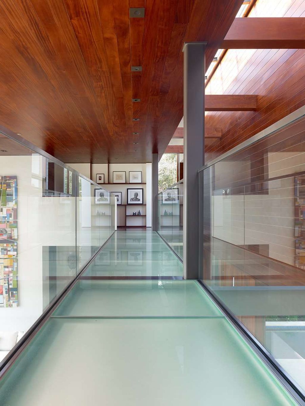 Oz Residence Features L-shape by SWATT + PARTNERS