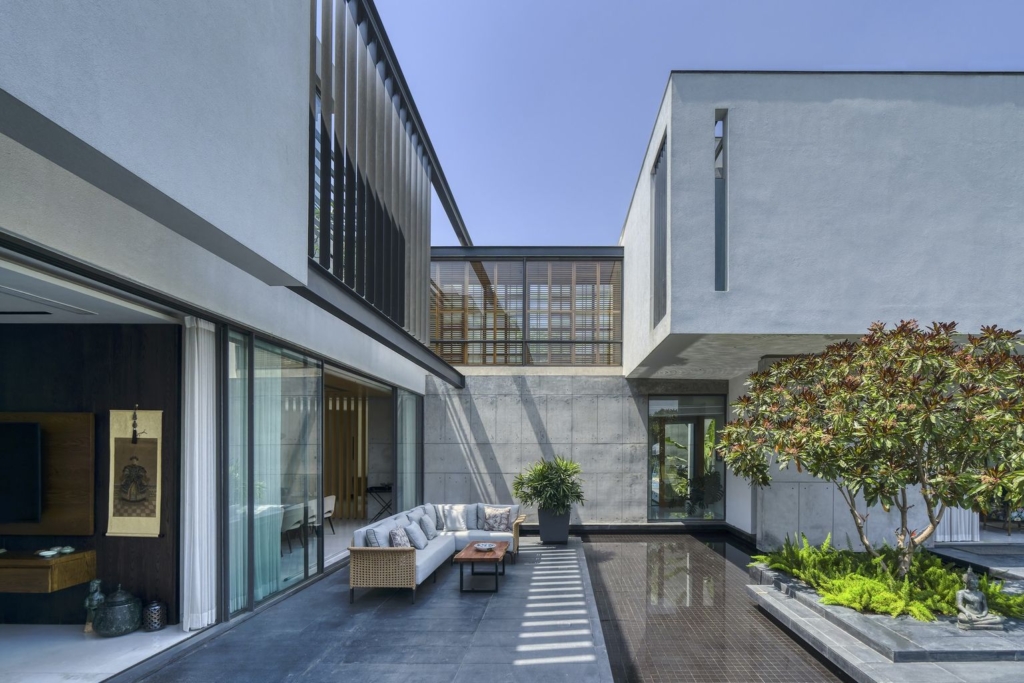 Planar House, Layered Monolithic Volumes by DADA Partners 8 Planar House, Layered Monolithic Volumes by DADA Partners