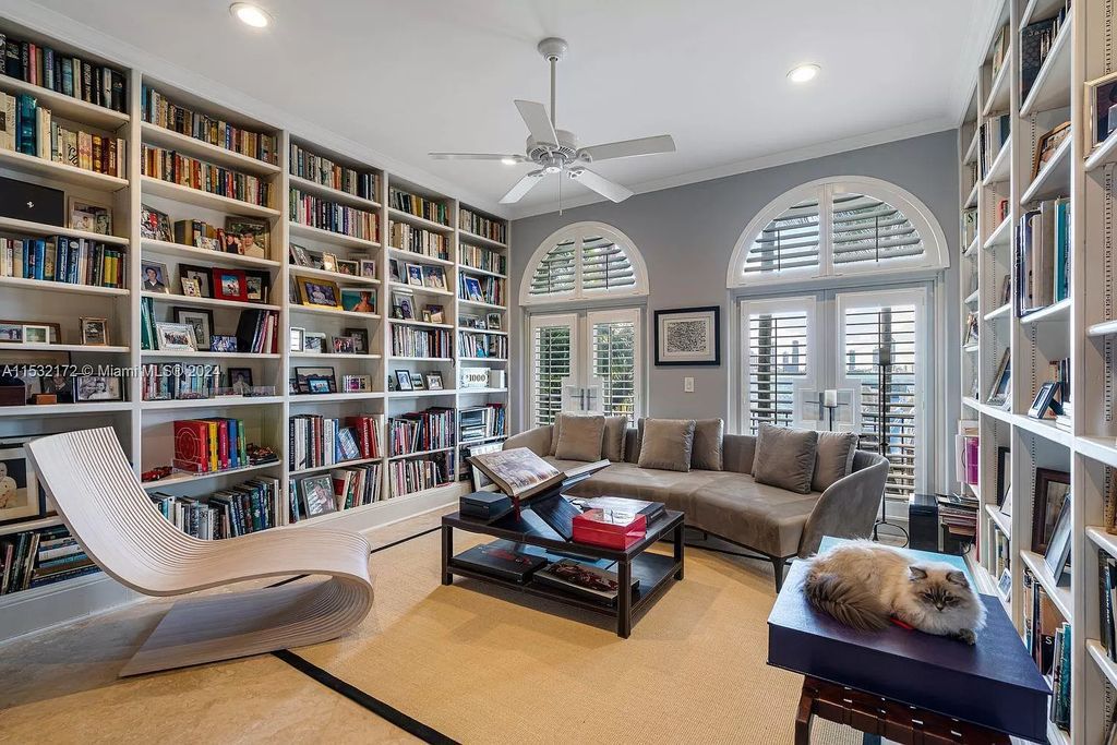 Explore a unique opportunity on the Venetian Islands with this expansive corner lot at 814 W Di Lido Dr, Miami Beach.