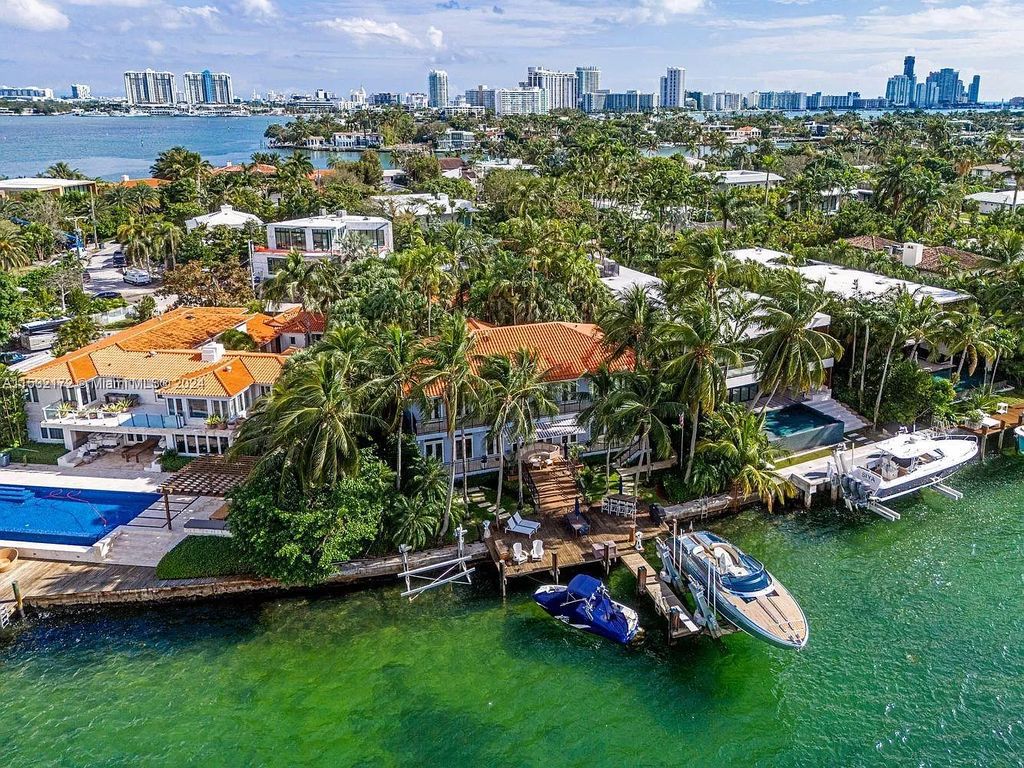 Prestigious 22.8 Million Waterfront Estate with Unparalleled Bay Views on Venetian Islands Miami Beach 8