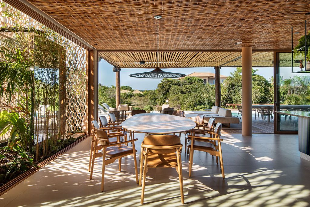 Rendada House A Coastal Haven by Milcent Arquitetura 13