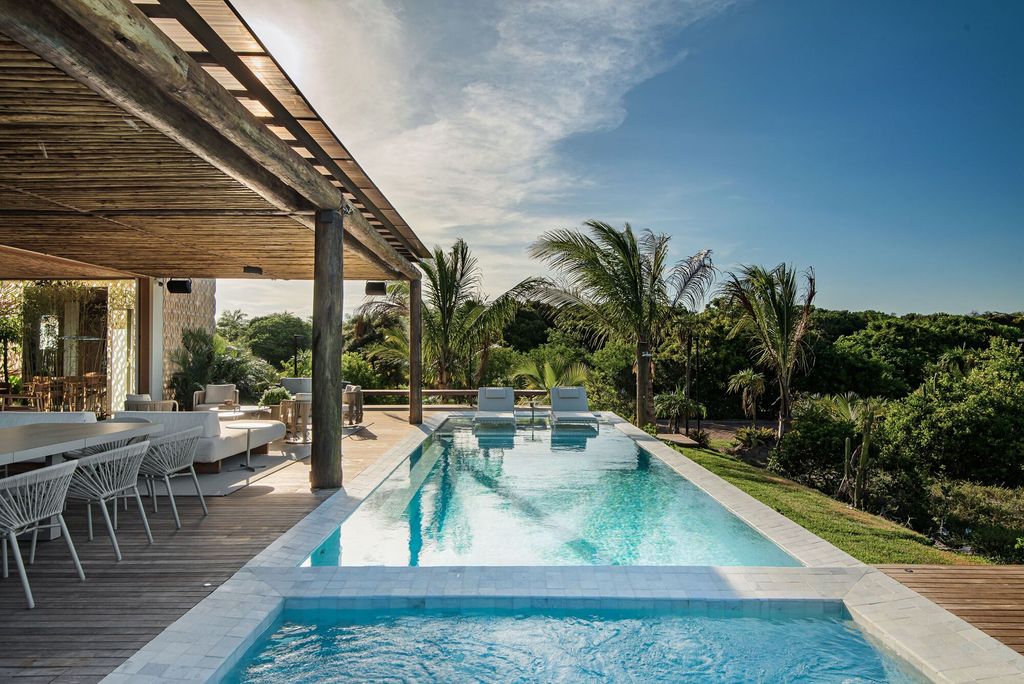 Rendada House A Coastal Haven by Milcent Arquitetura 18