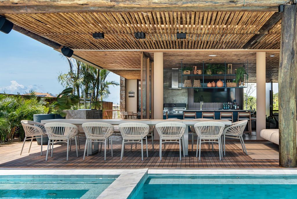 Rendada House, A Coastal Haven by Milcent Arquitetura