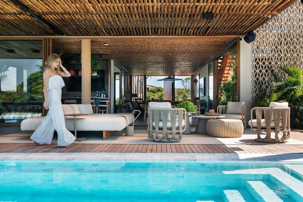 Rendada House, A Coastal Haven by Milcent Arquitetura