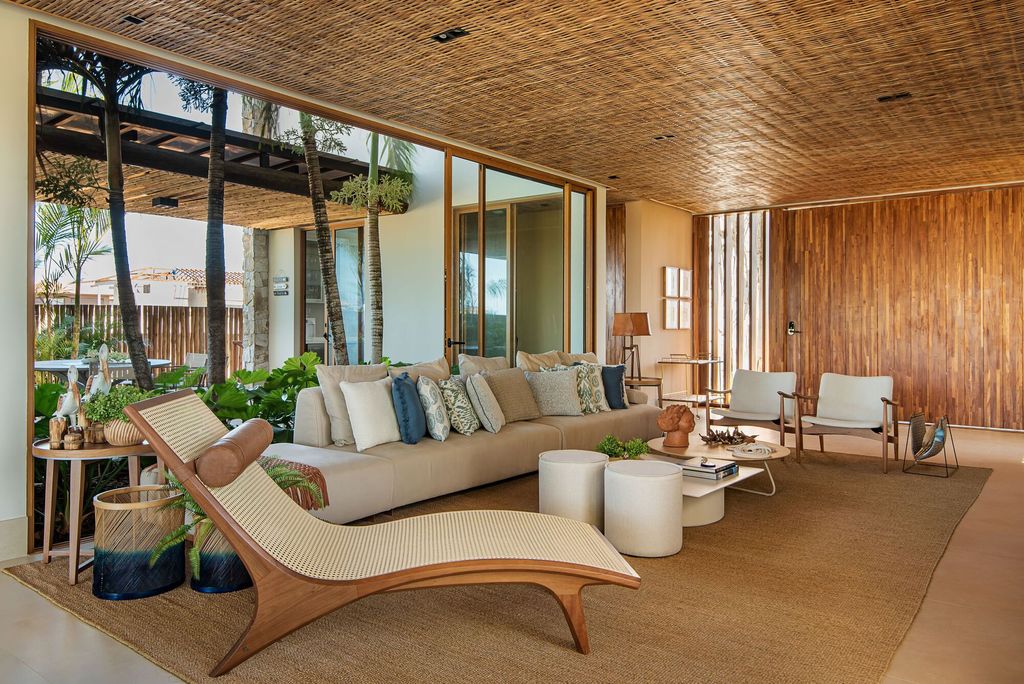 Rendada House, A Coastal Haven by Milcent Arquitetura