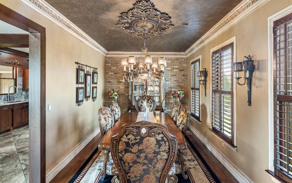 Serene Splendor Tennessee Waterfront Estate Offers Majestic Views for 2175000 11