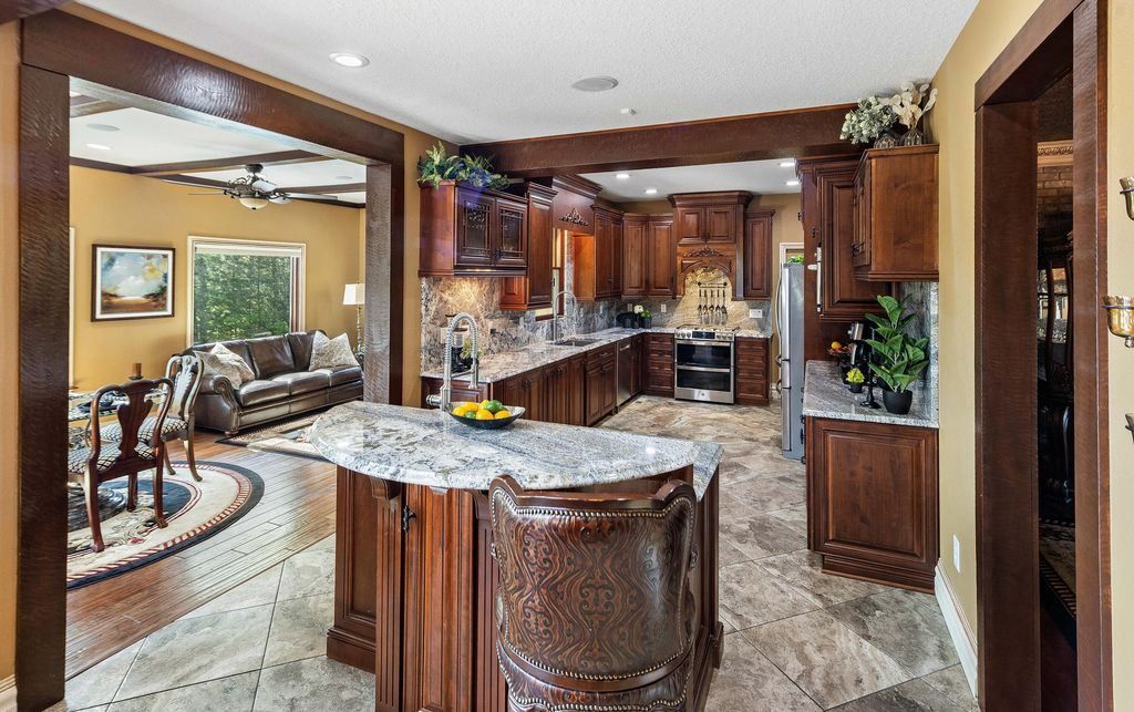 Serene Splendor Tennessee Waterfront Estate Offers Majestic Views for 2175000 13