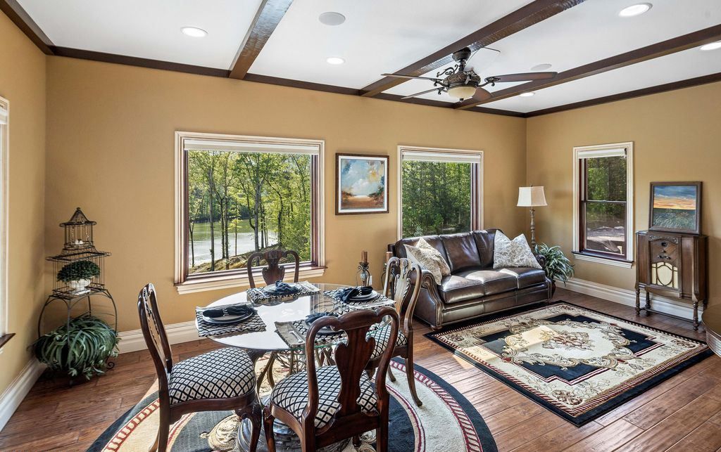 Serene Splendor Tennessee Waterfront Estate Offers Majestic Views for 2175000 21