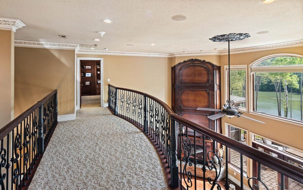 Serene Splendor Tennessee Waterfront Estate Offers Majestic Views for 2175000 29