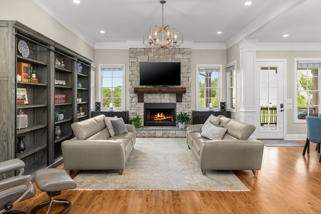 Sophisticated Tennessee Residence Perfect for Effortless Entertaining Priced at 2.275 Million 12