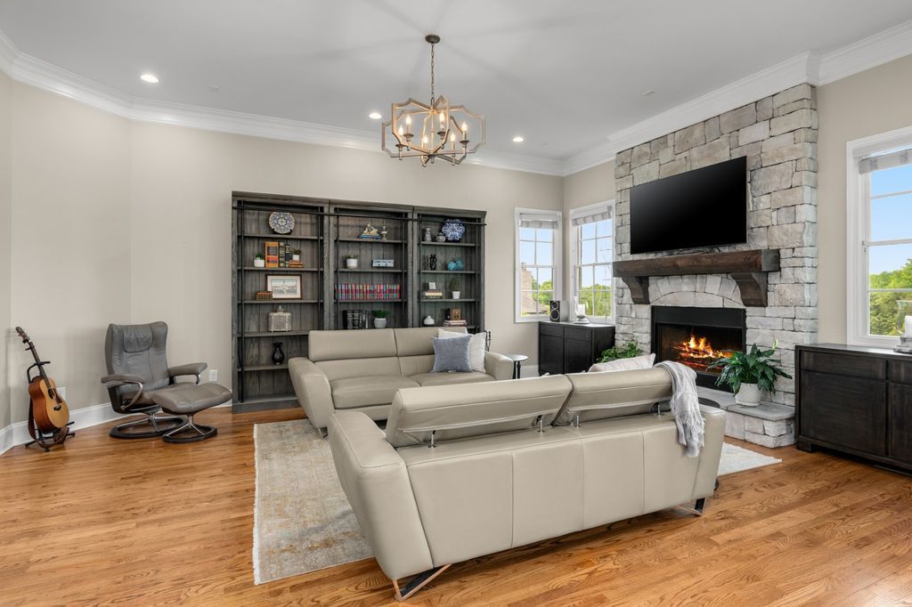 Sophisticated Tennessee Residence Perfect for Effortless Entertaining Priced at 2.275 Million 15
