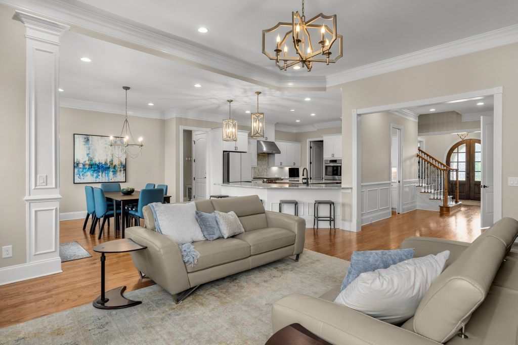 Sophisticated Tennessee Residence Perfect for Effortless Entertaining Priced at 2.275 Million 16