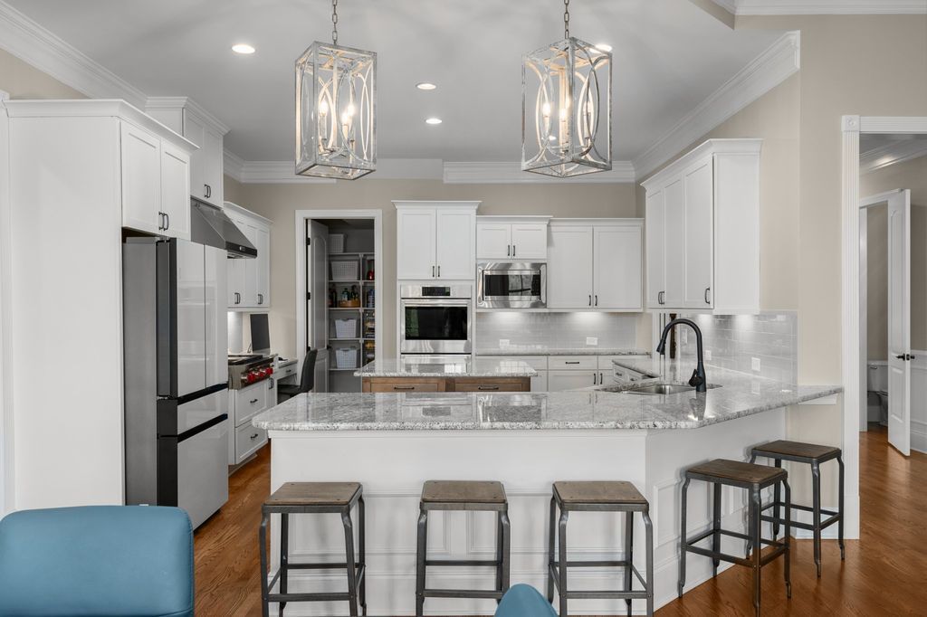 Sophisticated Tennessee Residence Perfect for Effortless Entertaining Priced at 2.275 Million 17