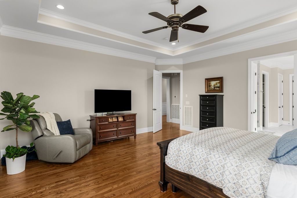 Sophisticated Tennessee Residence Perfect for Effortless Entertaining Priced at 2.275 Million 23