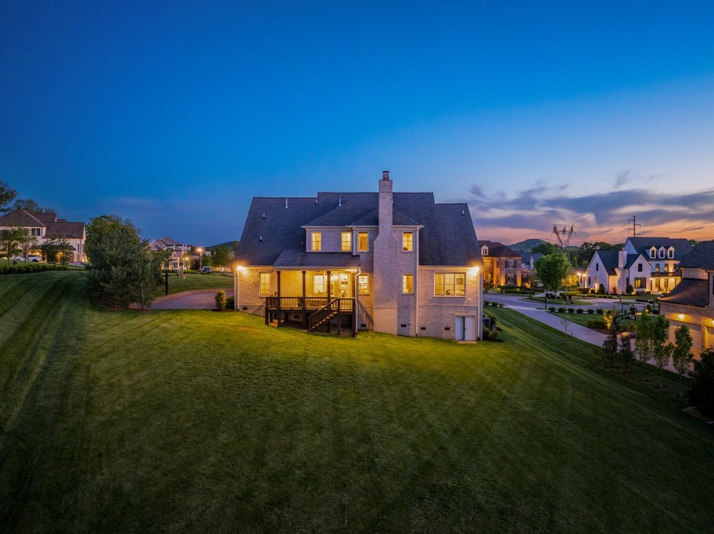 Sophisticated Tennessee Residence Perfect for Effortless Entertaining Priced at 2.275 Million 3