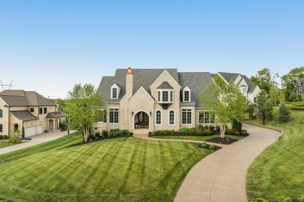 Sophisticated Tennessee Residence Perfect for Effortless Entertaining Priced at 2.275 Million 49