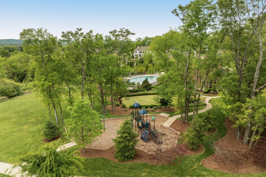 Sophisticated Tennessee Residence Perfect for Effortless Entertaining Priced at 2.275 Million 54
