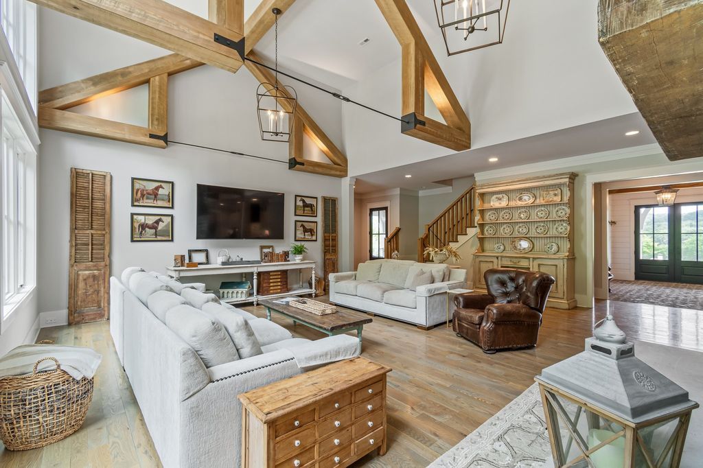 Stunning Tennessee Home in Tranquil Valley Hits Market for 7.25 Million 11