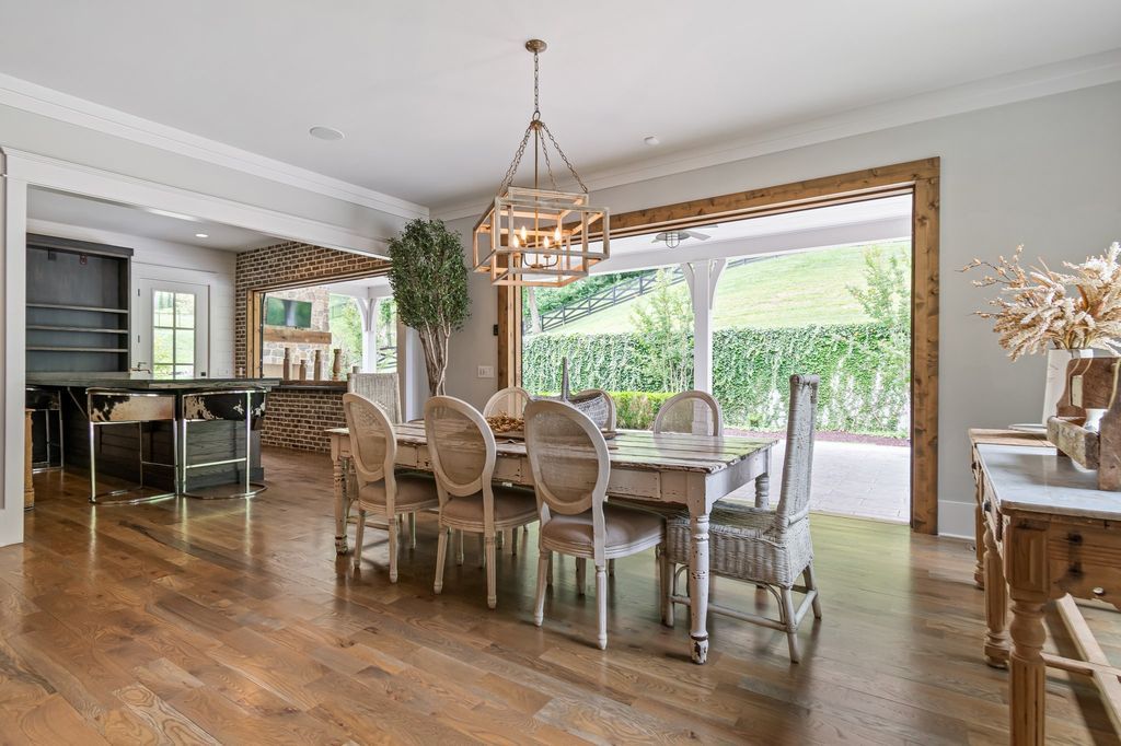 Stunning Tennessee Home in Tranquil Valley Hits Market for 7.25 Million 20