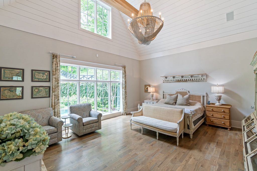 Stunning Tennessee Home in Tranquil Valley Hits Market for 7.25 Million 24