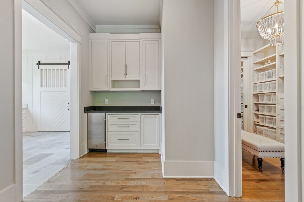 Stunning Tennessee Home in Tranquil Valley Hits Market for 7.25 Million 33