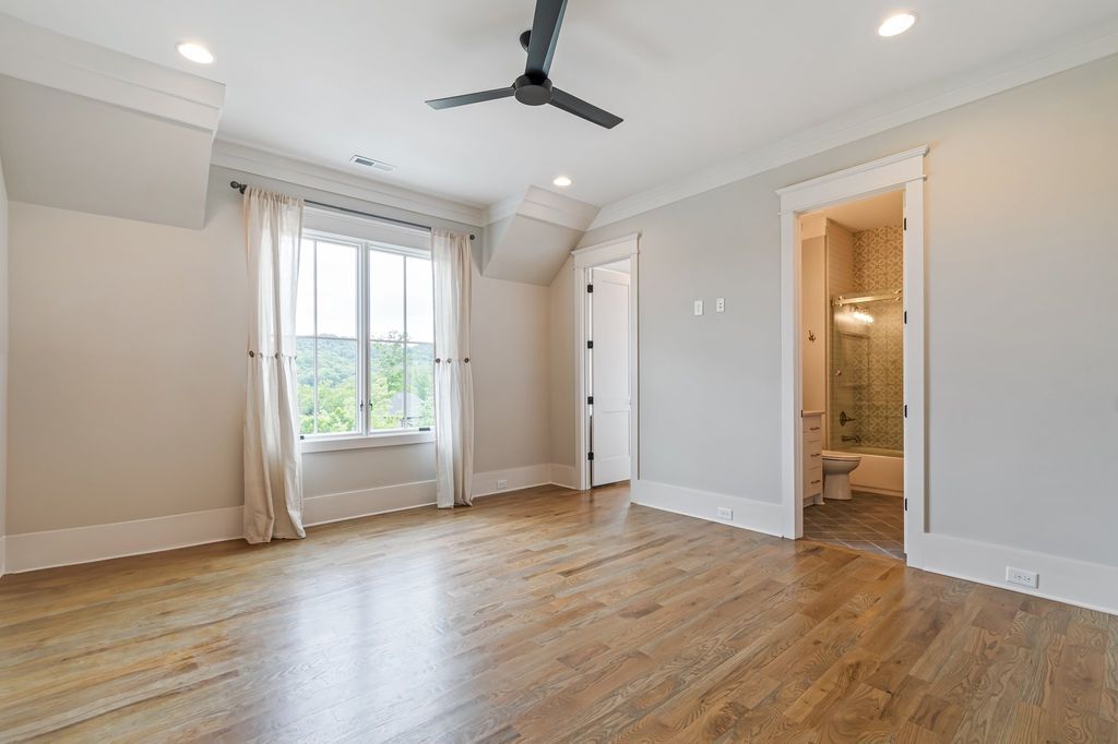 Stunning Tennessee Home in Tranquil Valley Hits Market for 7.25 Million 38