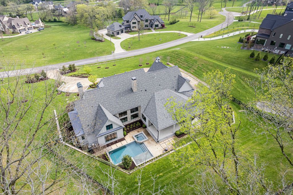 Stunning Tennessee Home in Tranquil Valley Hits Market for 7.25 Million 63