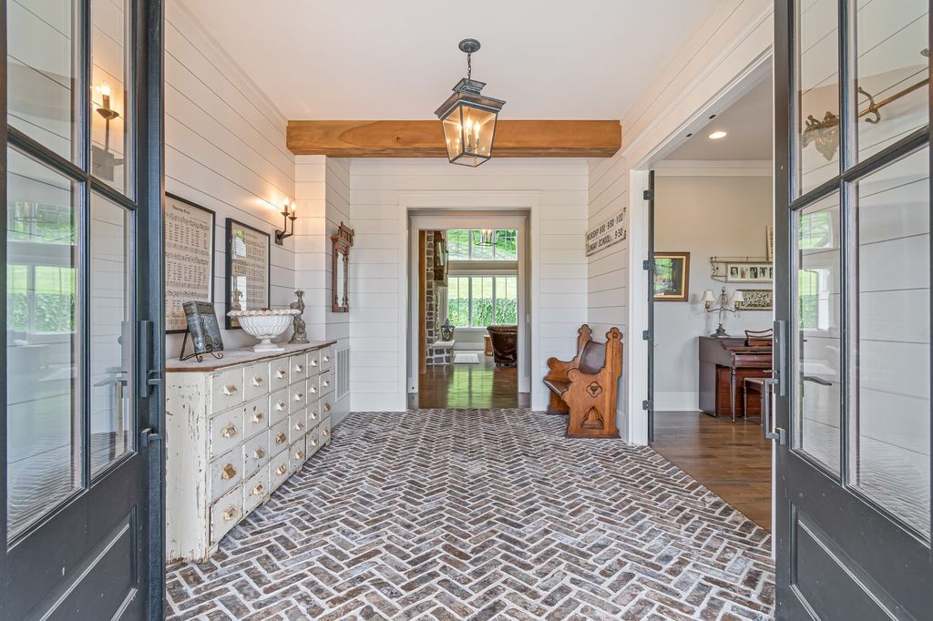 Stunning Tennessee Home in Tranquil Valley Hits Market for 7.25 Million 8