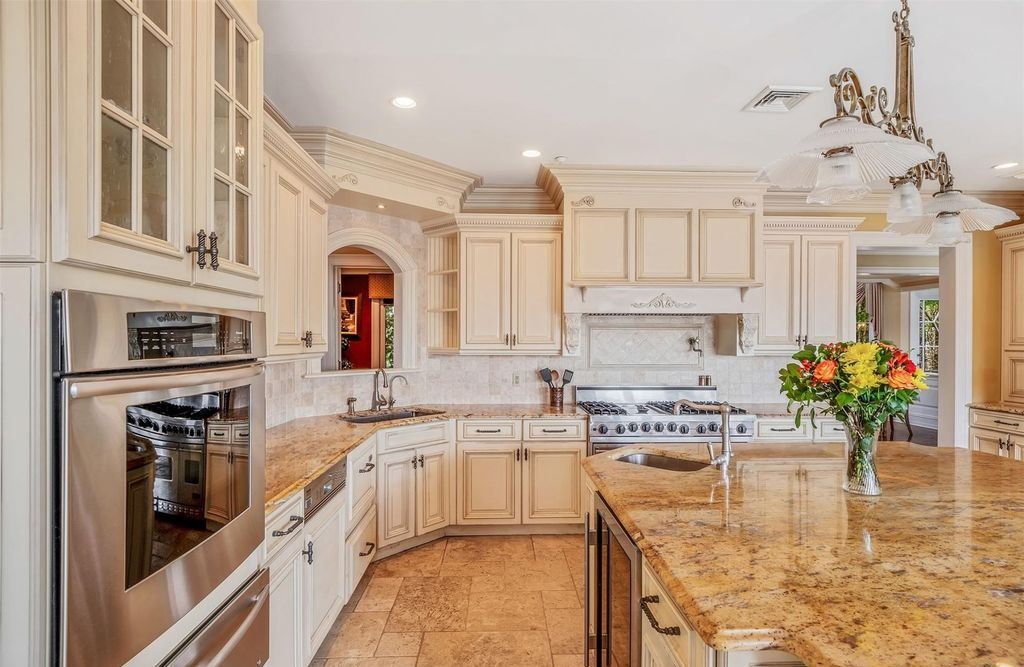 Swan View Colonial Charm in Coastal New York Asking 4.25 Million 11
