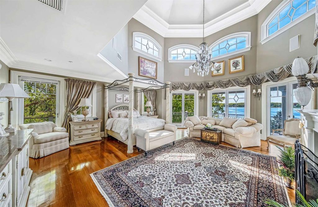 Swan View Colonial Charm in Coastal New York Asking 4.25 Million 16