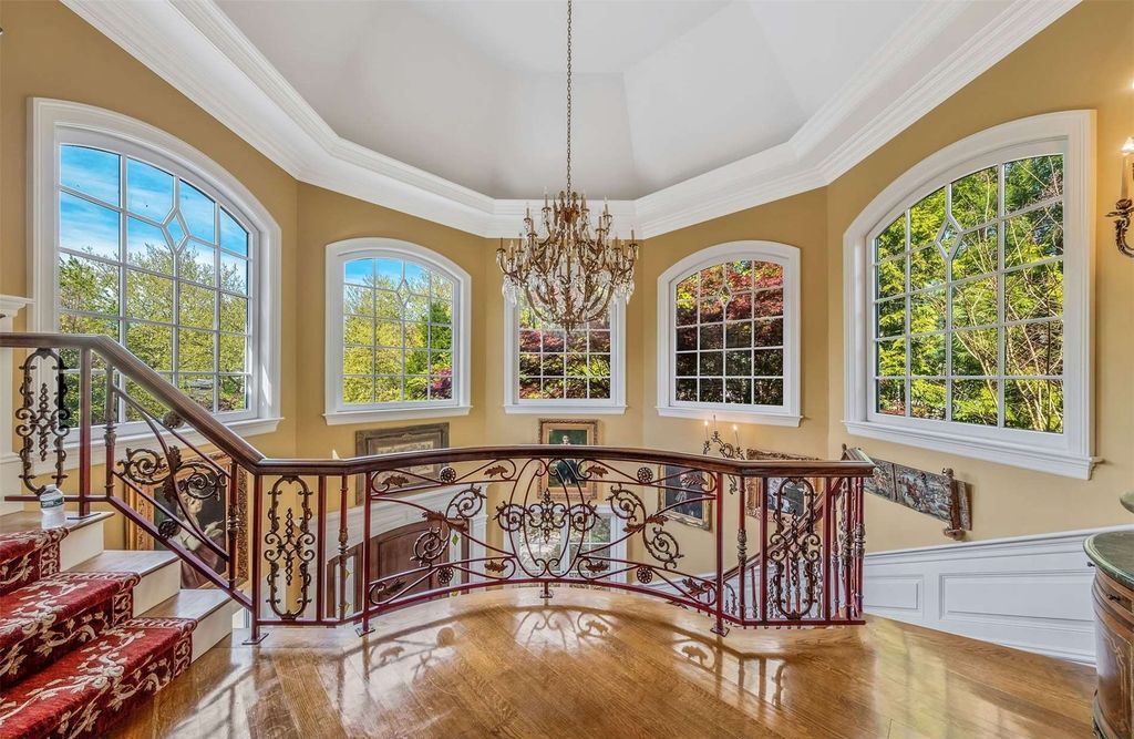 Swan View Colonial Charm in Coastal New York Asking 4.25 Million 8