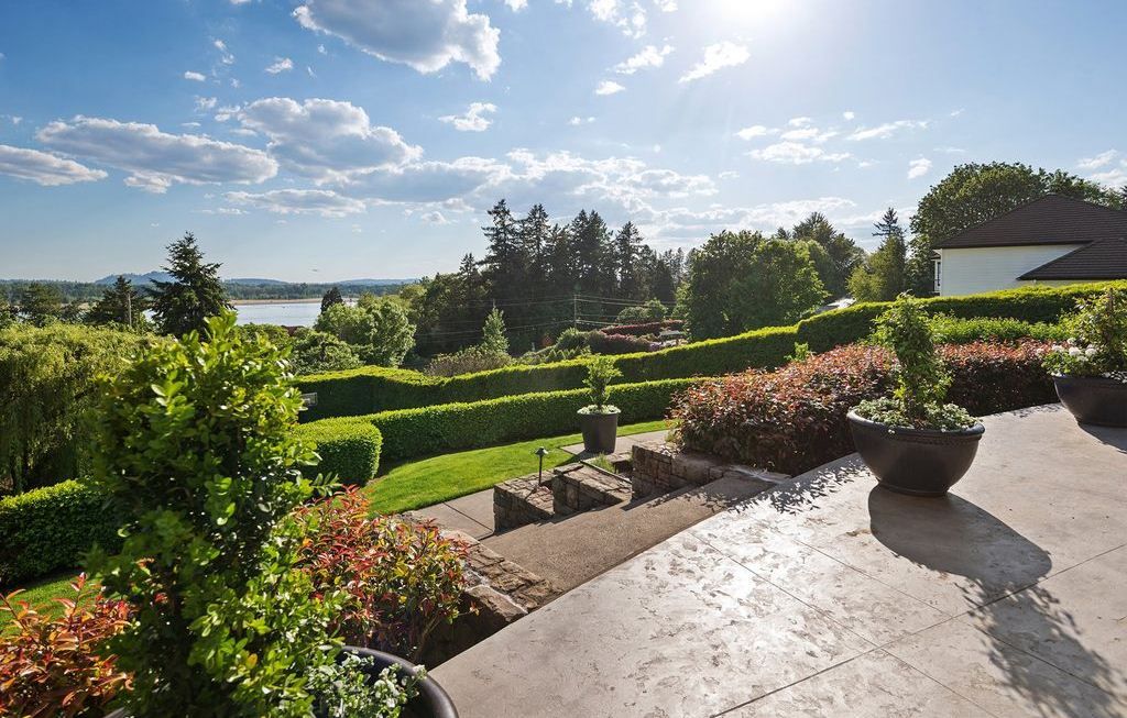 Timeless Elegance Meets Modern Luxury Meticulously Transformed Washington Home Asking 4395000 19 2