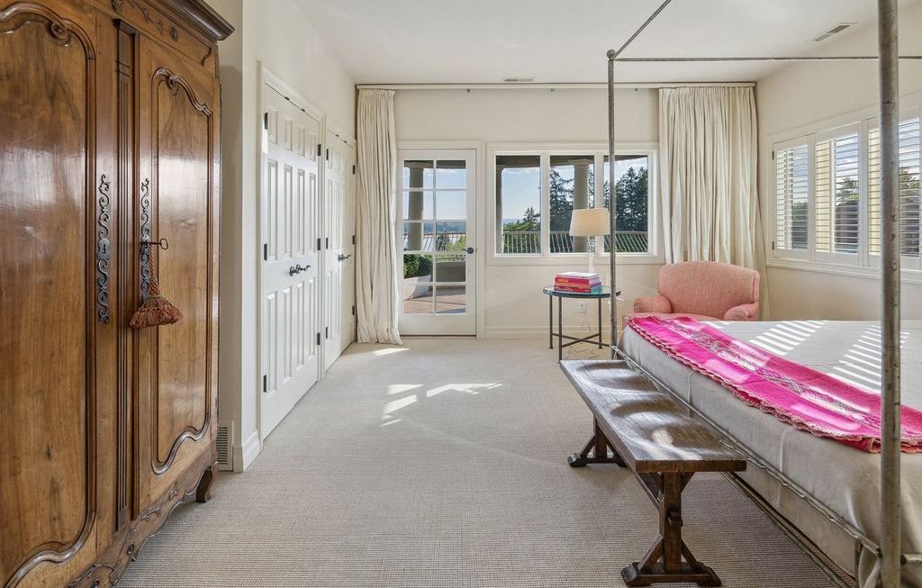 Timeless Elegance Meets Modern Luxury Meticulously Transformed Washington Home Asking 4395000 30 2