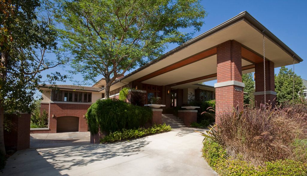 Buckskin Drive, Modern Home by Whipple Russell Architects