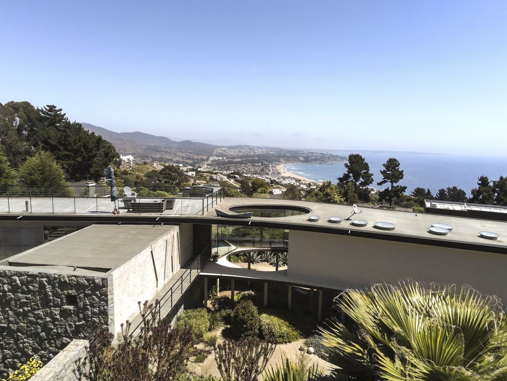 Casa O Cantagua a marvel by Roman y Basualto Arquitectos 17