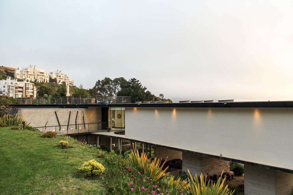 Casa O Cantagua a marvel by Roman y Basualto Arquitectos 18