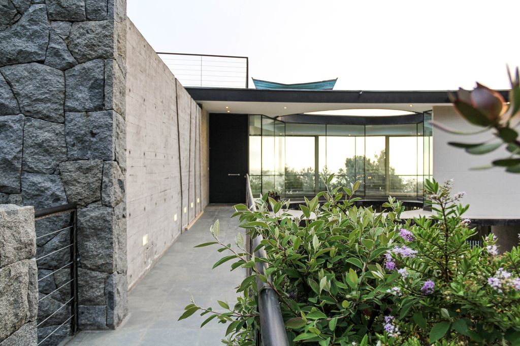 Casa O Cantagua a marvel by Roman y Basualto Arquitectos 23