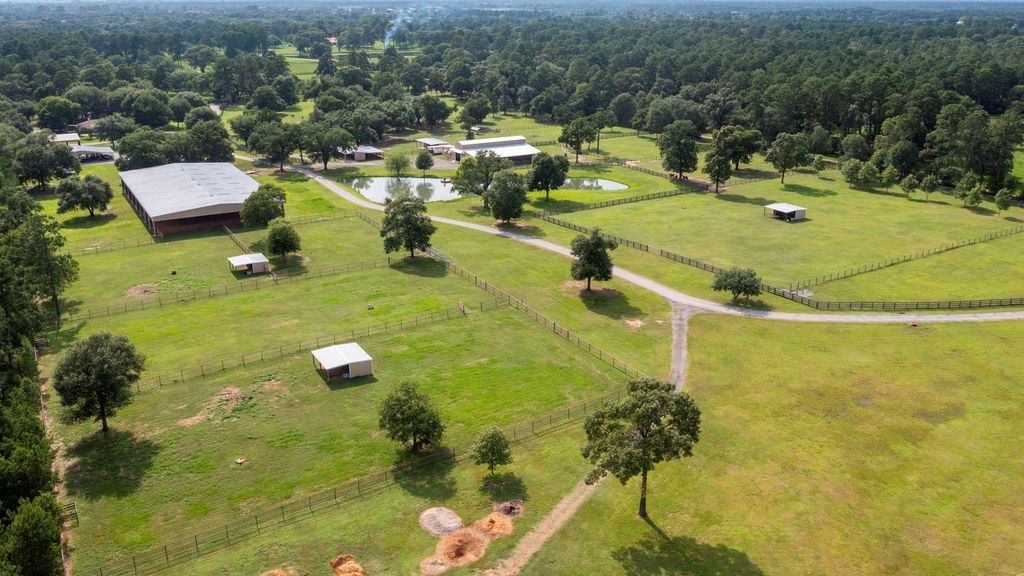 Circle O Farm 42 Acres with Modern Luxury Ranch in Texas Listed at 12.5 Million 45