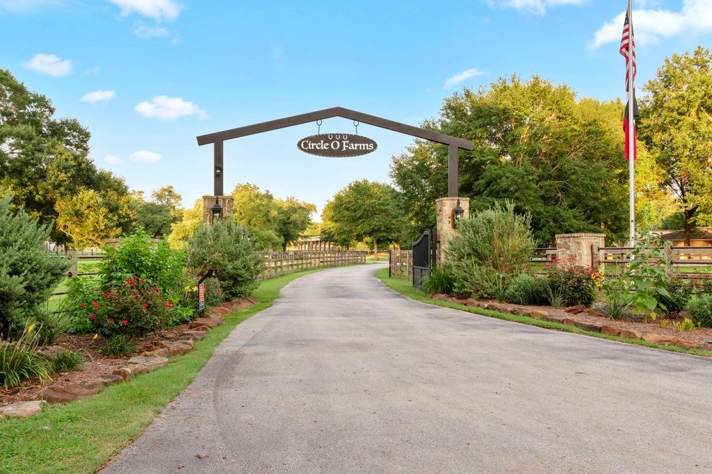 Circle O Farm 42 Acres with Modern Luxury Ranch in Texas Listed at 12.5 Million 50