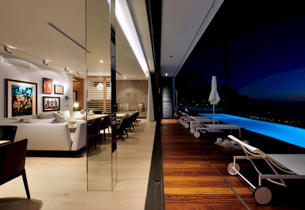 Clifton Nettleton Road Modern home by Peerutin Architects 12