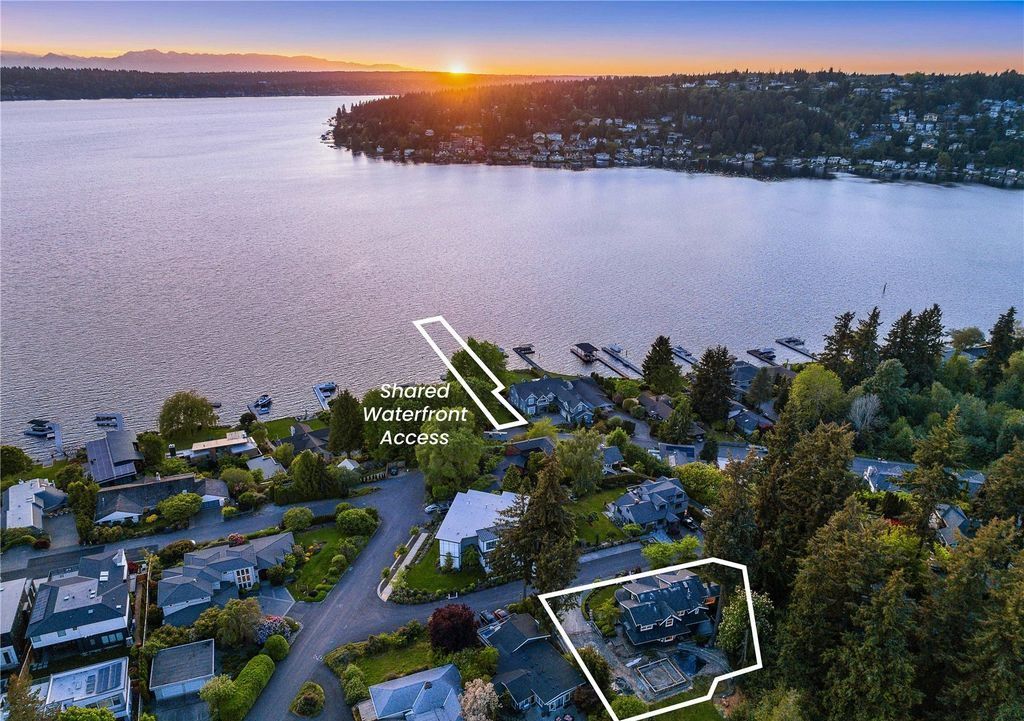 Coastal Modern Luxury Hamptons Style Elegance with Premier Waterfront Views in Washington for 3698000 31