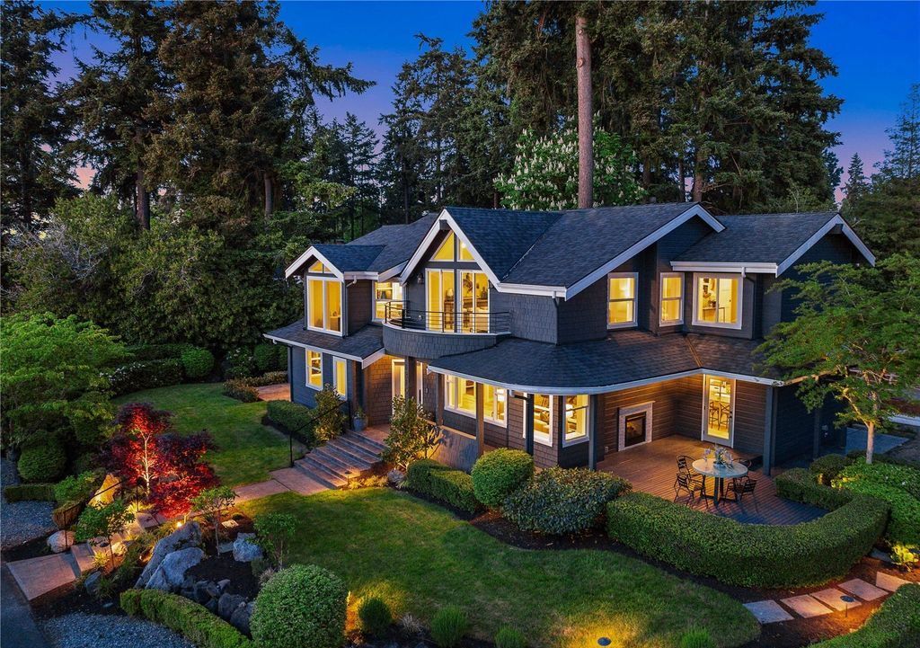 Coastal Modern Luxury Hamptons Style Elegance with Premier Waterfront Views in Washington for 3698000 38