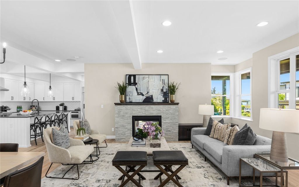 Coastal Modern Luxury Hamptons Style Elegance with Premier Waterfront Views in Washington for 3698000 8