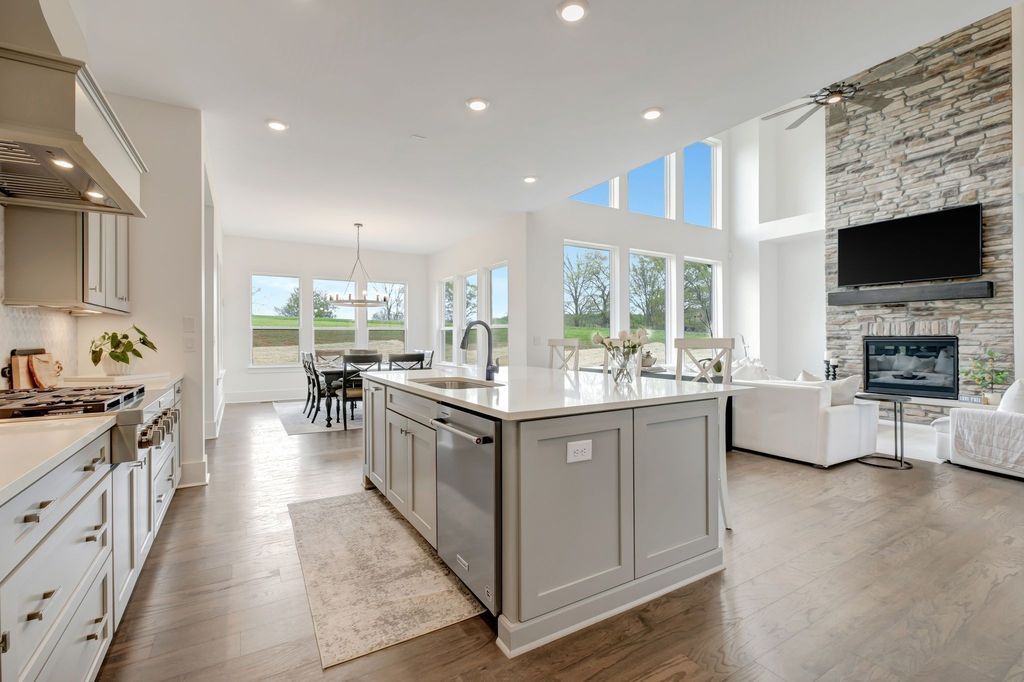 Countryside Retreat in Tennessee 5 Acres of Natural Beauty and Elegant Living for 2595000 17