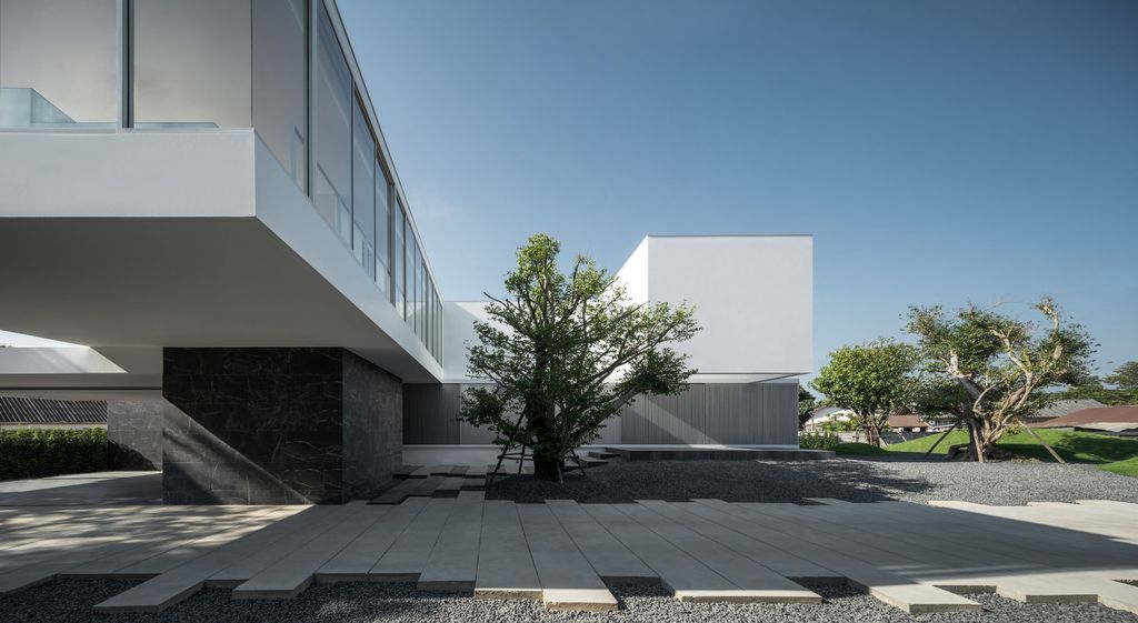 Dew House in Thailand by Ayutt and Associates Design 20