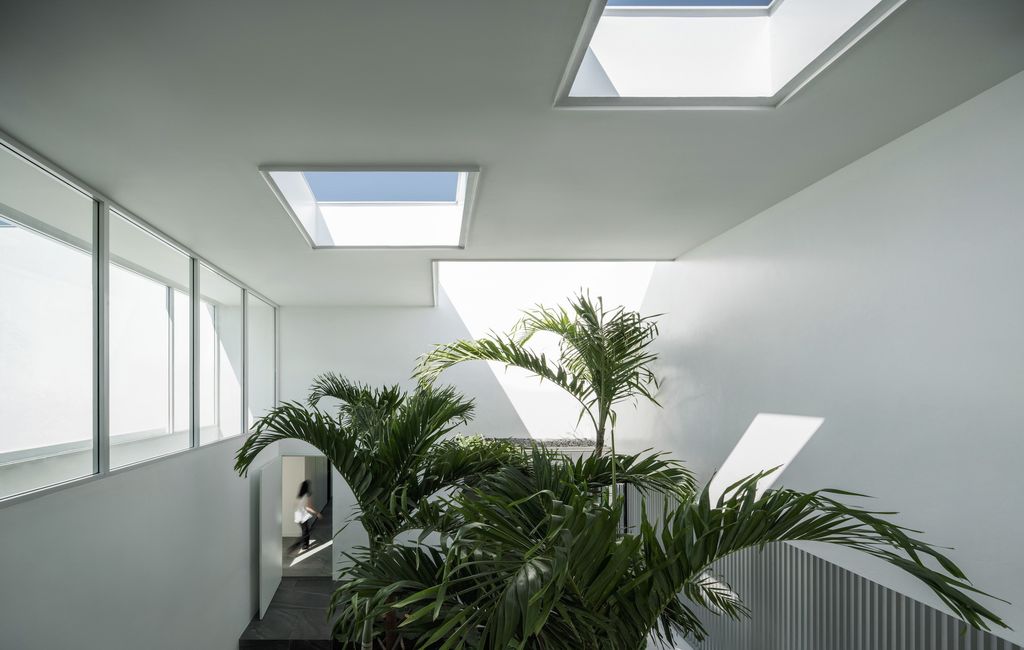 Dew House in Thailand by Ayutt and Associates Design