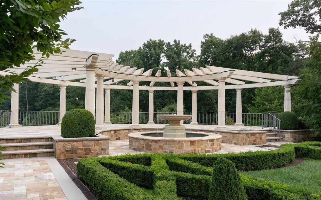Edgehill Estate Classic All Brick Colonial on 11 Acres for 15 Million 32