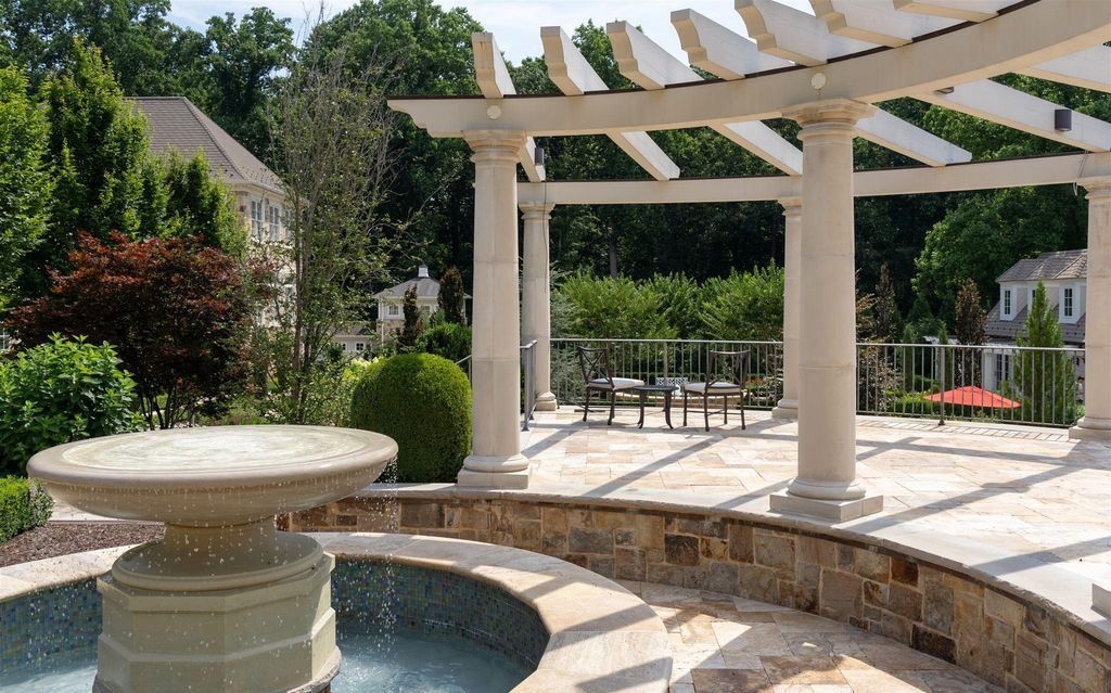 Edgehill Estate Classic All Brick Colonial on 11 Acres for 15 Million 33